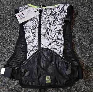 Kalenji by Decathlon Hydration Vest light weight 10L capacity Unisex